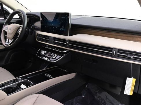 New 2026 Lincoln Corsair Reserve w/ Jet Appearance Package image 15