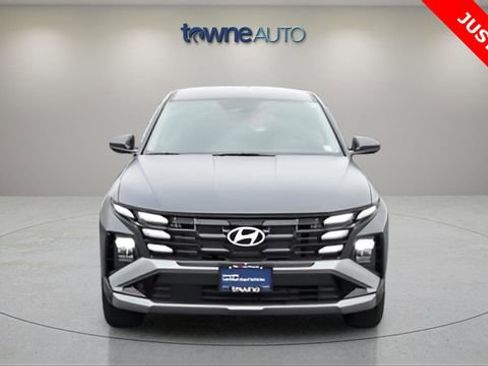 Used 2025 Hyundai Tucson SE image 9