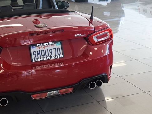 Used 2020 FIAT 124 Spider Abarth w/ Convenience Group RWD image 34