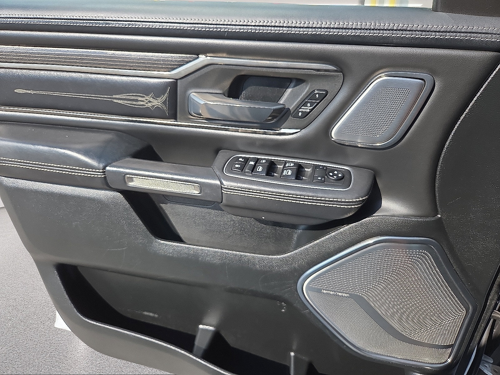 Used 2020 RAM 1500 Limited AWD/4WD image 25
