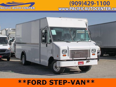 Used 2015 Ford E-450 and Econoline 450 Super Duty w/ A/C Prep Package image 1