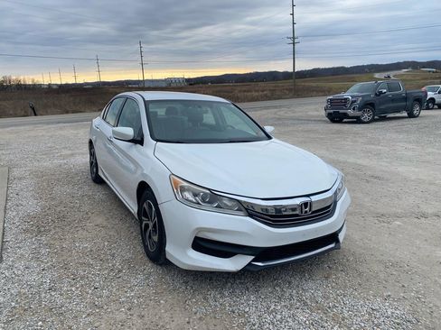 Used 2016 Honda Accord LX image 4