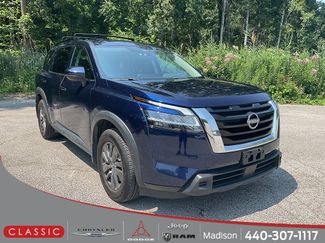 Used 2022 Nissan Pathfinder SV w/ SV Premium Package AWD/4WD video 1
