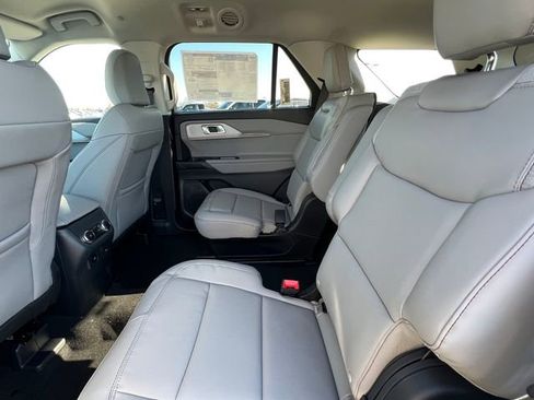 New 2026 Ford Explorer Active AWD/4WD image 14