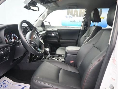 Used 2024 Toyota 4Runner TRD Off-Road Premium image 12