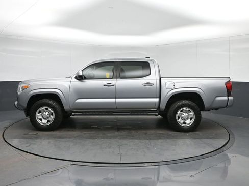 Used 2020 Toyota Tacoma SR w/ SR Convenience Package RWD image 4