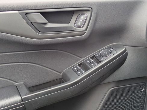 Used 2025 Ford Escape Active AWD/4WD image 16