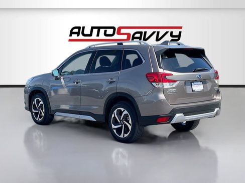 Used 2022 Subaru Forester Touring image 5