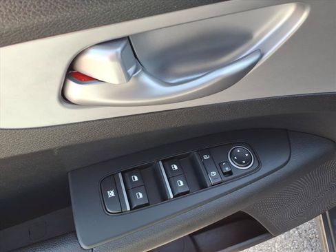 Used 2023 Kia Forte LXS FWD image 18