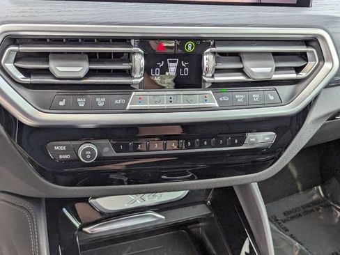Certified 2025 BMW X4 xDrive30i image 25