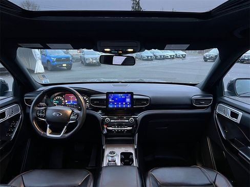 Used 2023 Ford Explorer ST-Line w/ Class IV Trailer Tow Package image 14