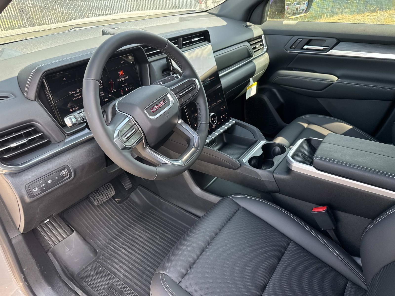 New 2027 GMC Terrain Elevation w/ Elevation Premium Package FWD image 24