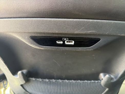 Used 2023 Chrysler Pacifica Limited image 20