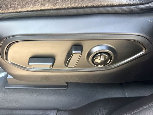 Used 2024 Jeep Grand Cherokee Altitude image 10