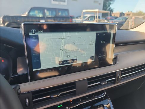 New 2026 Lincoln Corsair Premiere image 21