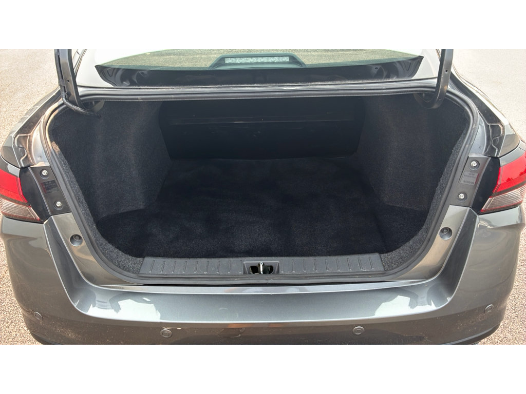 Used 2025 Nissan Versa S FWD image 9