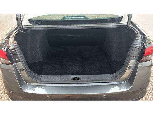 Used 2025 Nissan Versa S FWD image 9