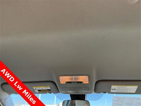 Used 2019 Toyota Highlander LE image 16