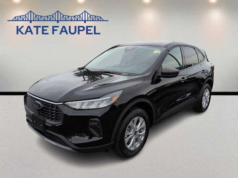 Used 2025 Ford Escape Active AWD/4WD image 3