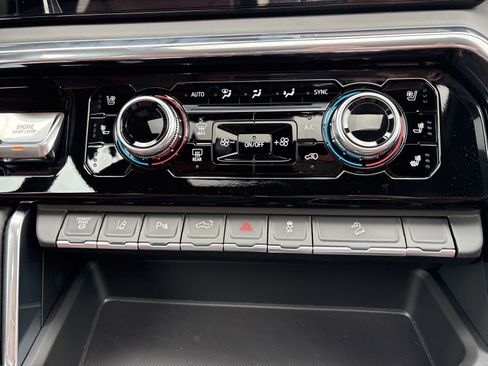 New 2026 GMC Sierra 2500 Denali Ultimate AWD/4WD image 26
