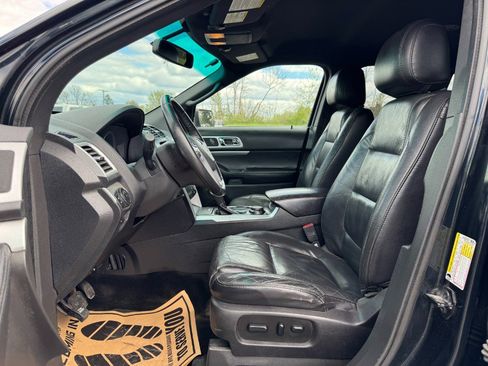 Used 2014 Ford Explorer XLT w/ Equipment Group 202A AWD/4WD image 15