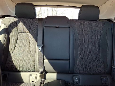 Used 2022 Buick Envision Preferred FWD image 13
