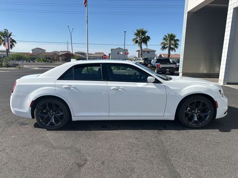 Used 2023 Chrysler 300 S RWD image 6