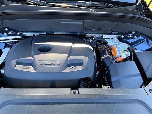 New 2026 Volvo XC90 T8 Ultra w/ Lounge Package image 38