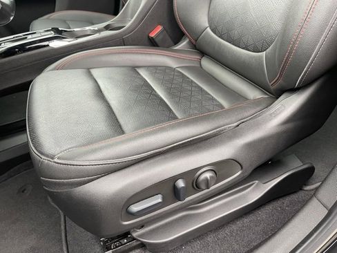 Used 2023 Chevrolet Bolt EUV LT w/ Convenience Package image 14