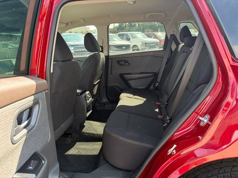 Used 2023 Nissan Rogue S AWD/4WD image 14