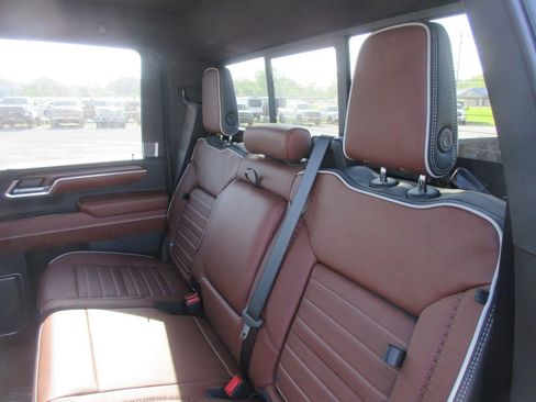 New 2026 GMC Sierra 2500 Denali Ultimate AWD/4WD image 13