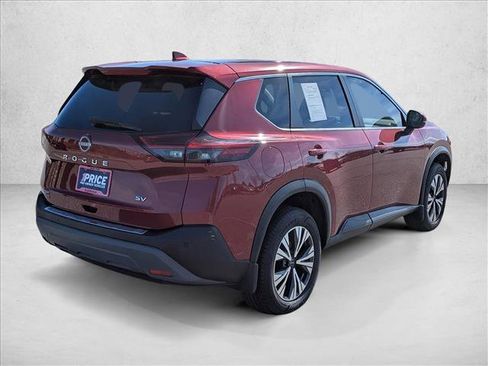 Used 2022 Nissan Rogue SV image 5