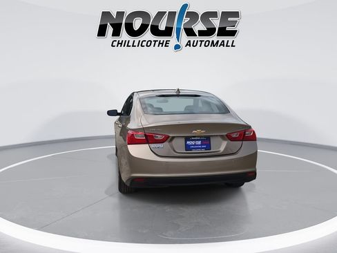 Used 2018 Chevrolet Malibu LT FWD image 7