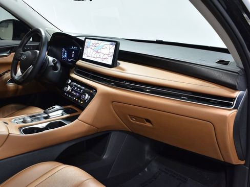 Used 2024 INFINITI QX60 Sensory w/ Vision Package image 33