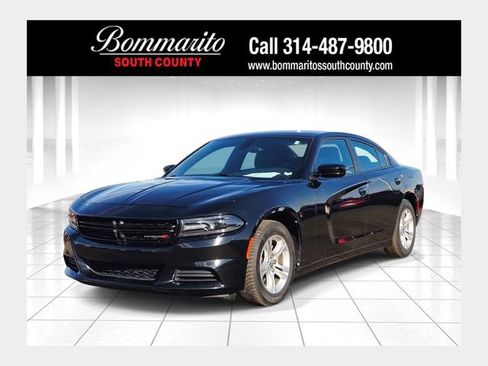 Used 2019 Dodge Charger SXT RWD image 1