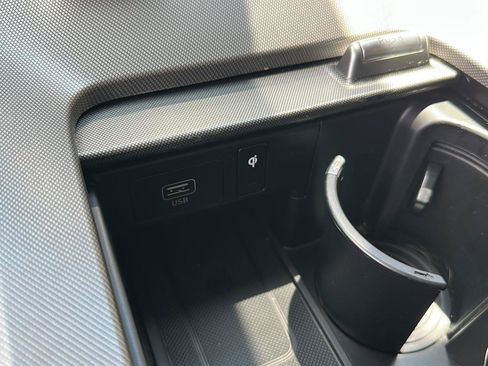 Used 2022 Hyundai Palisade Limited FWD image 23