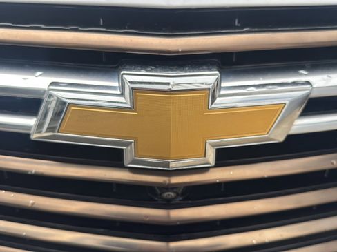 Used 2023 Chevrolet Traverse High Country FWD image 52