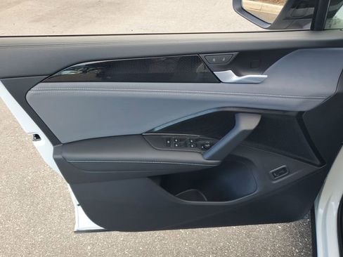 New 2026 Volkswagen Tiguan SE R-Line image 14