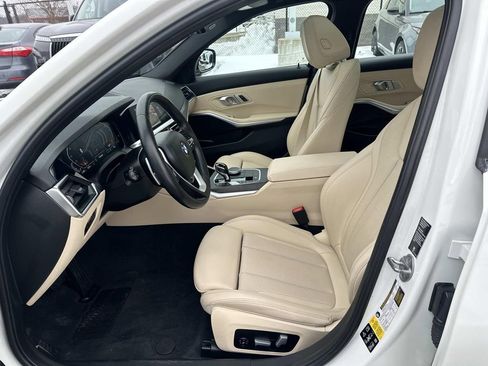Used 2022 BMW 330i xDrive Sedan w/ Premium Package image 27