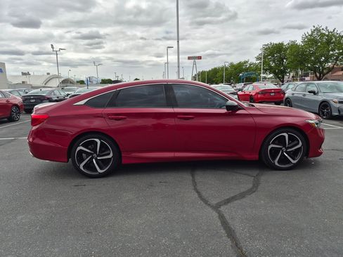 Used 2022 Honda Accord Sport image 2