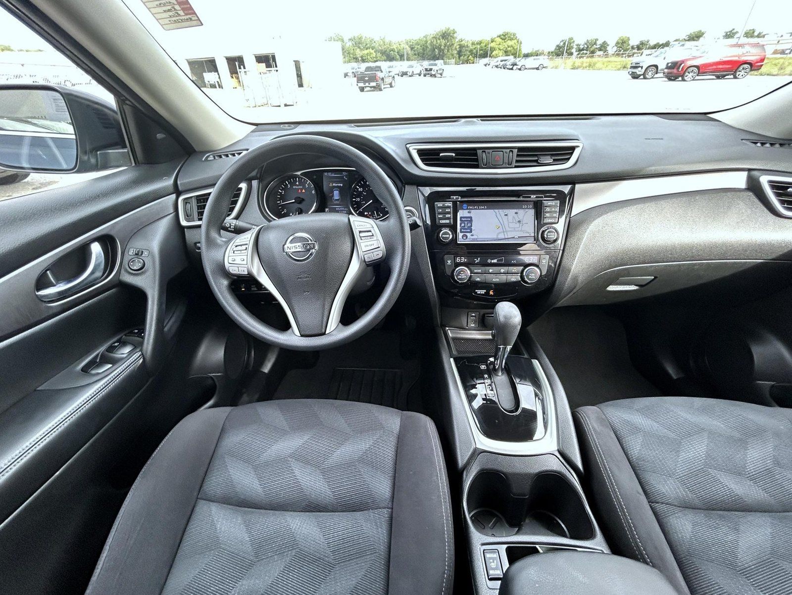 Used 2016 Nissan Rogue SV w/ SV Premium Package AWD/4WD image 13