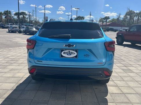 Used 2025 Chevrolet Trax RS w/ Driver Confidence Package image 5