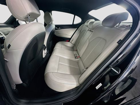 Used 2025 Genesis G70 2.5T RWD image 29