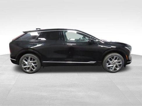 New 2026 Cadillac Optiq Luxury 1 image 6