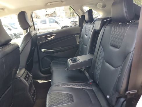 Used 2024 Ford Edge Titanium image 14