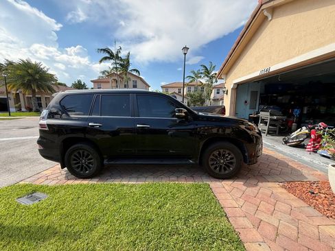 Certified 2023 Lexus GX 460 Premium AWD/4WD image 2
