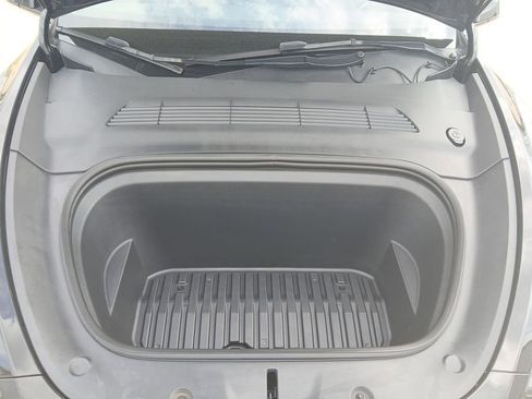 Used 2023 Tesla Model Y Long Range image 24