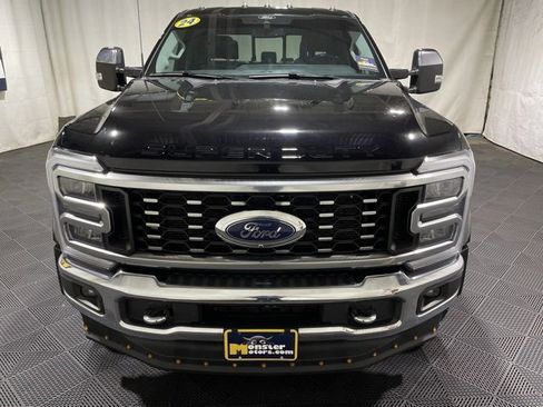 Used 2024 Ford F450 Lariat w/ Chrome Package image 2