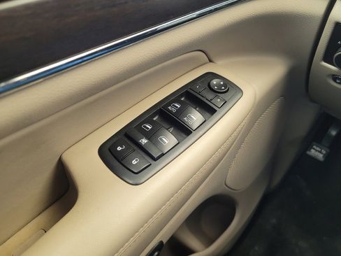 Used 2017 Jeep Grand Cherokee Limited AWD/4WD image 27