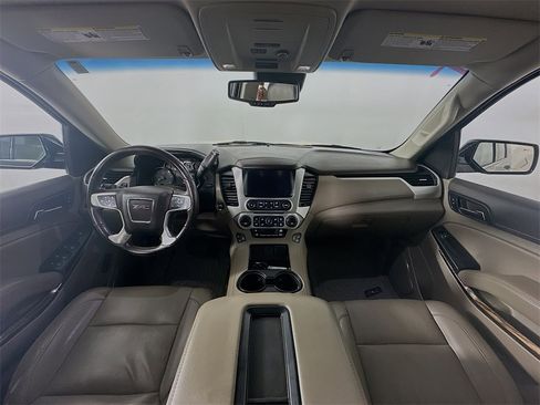 Used 2019 GMC Yukon XL SLT w/ Open Road Package image 10